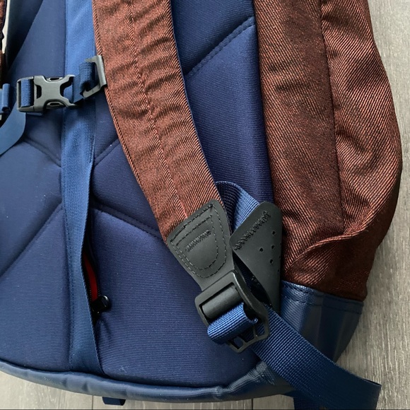 North Face backpack - Picture 5 of 5